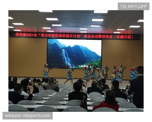 游泳馆开展青少年课程教师能力提升与认证计划，青少年游泳能培训所存在的问题